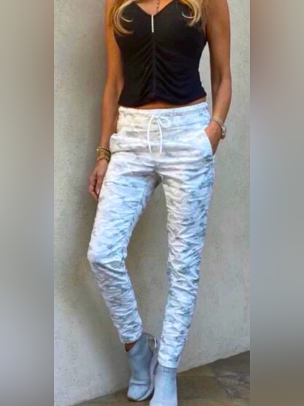 Bevy Flog Shely Camo Jogger Pants Size 26 White Gray Stretch Made in Israel